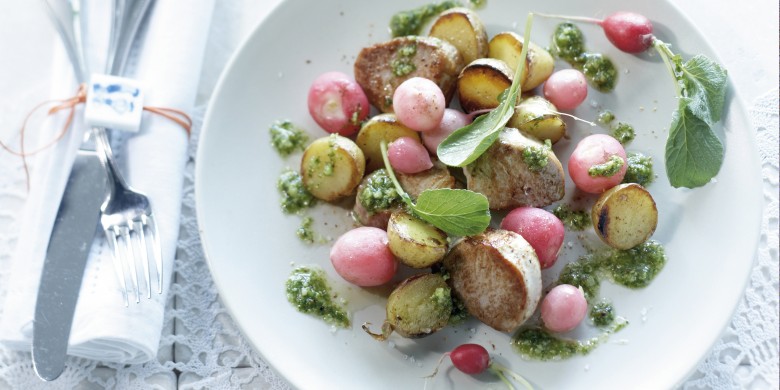 Varkenshaas met gestoofde radijsjes en krieltjes