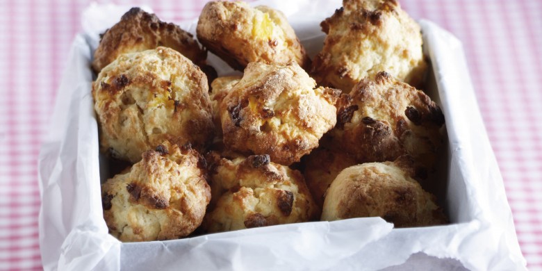 Vruchtenmueslirotsjes met witte chocolade