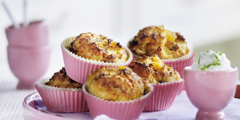 Maisbroodmuffins met abrikozen, amandel en limoenricotta