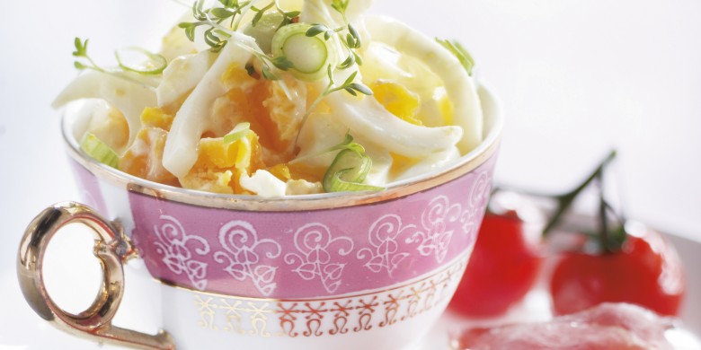 Romige eiersalade met gepofte tomaat en geroosterde ham