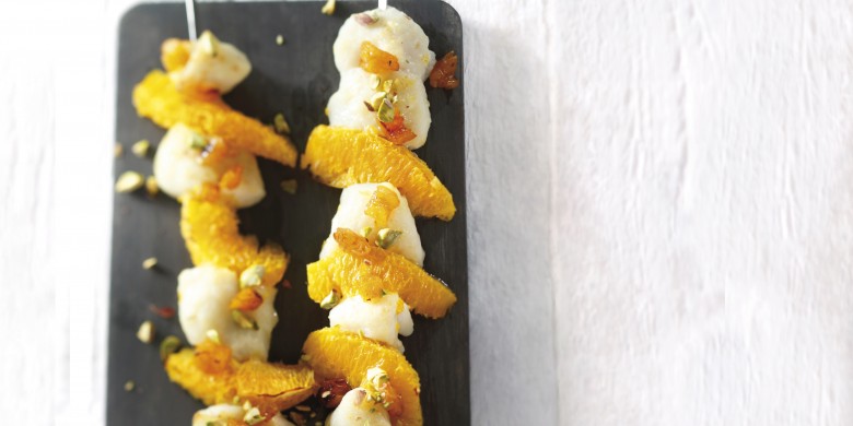 Witvisspies met sinaasappel, abrikozen en rozijnen