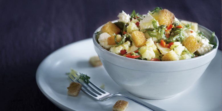 Rucolastamppot met feta en kruidencroutons