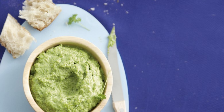 Hummusspread van witte bonen en doperwten