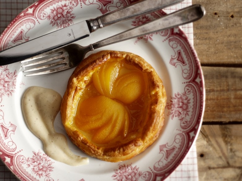 Abrikozentaartje met custardsaus