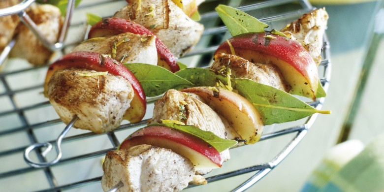 Spies met kip, appel en laurier