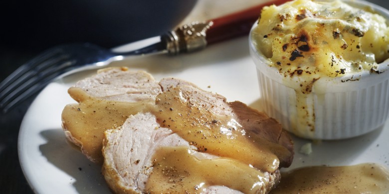 Gestoofde varkensrollade met knolselderijstamppot