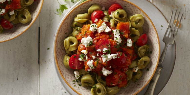 Tortellini met pompoen, tomaat en geitenkaas