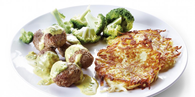 Aardappelkoeken met gehaktballetjes en broccoli