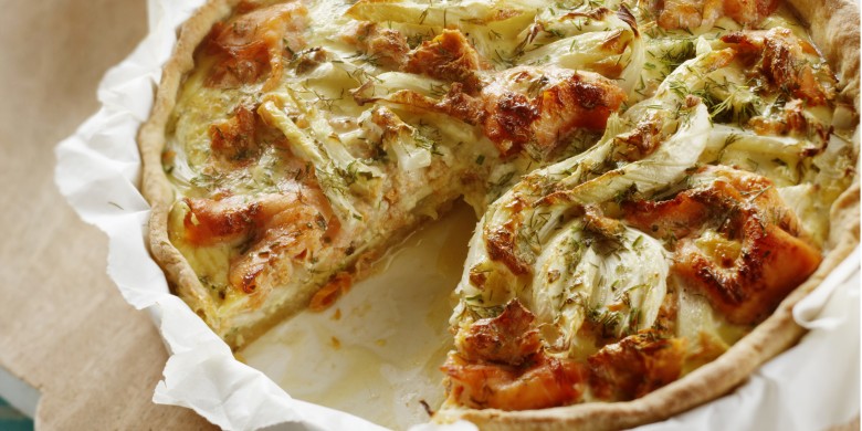 Zalmquiche met venkel en tuinkruiden