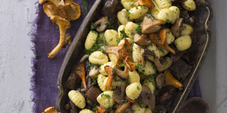 Gnocchi met stoofvlees en paddenstoelen