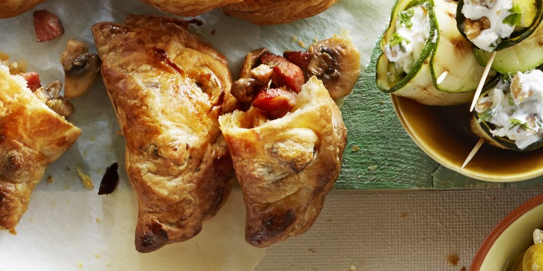 Mini-calzone met champignon en salami