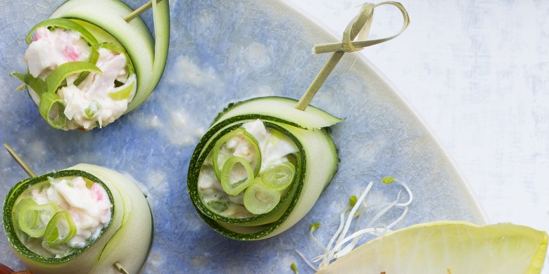 Courgettelinten met oosterse krabsalade