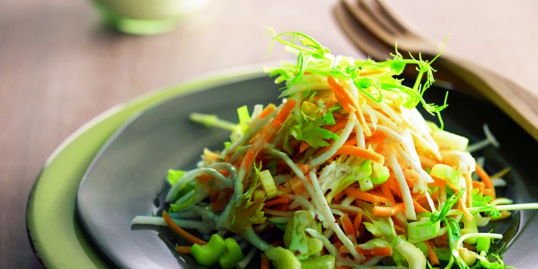 Salade van koolrabi en bleekselderij