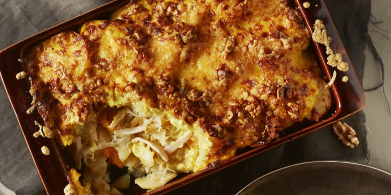 Zuurkoolschotel met kip, kaas en abrikozen