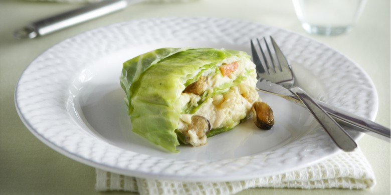 Gevulde groene kool met zeevruchten