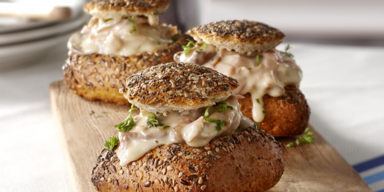 Ragout van gemengde paddenstoelen en ham