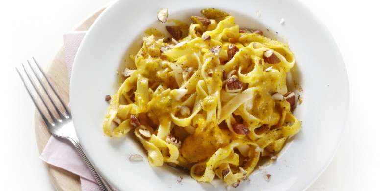 Tagliatelle met pompoen en noten