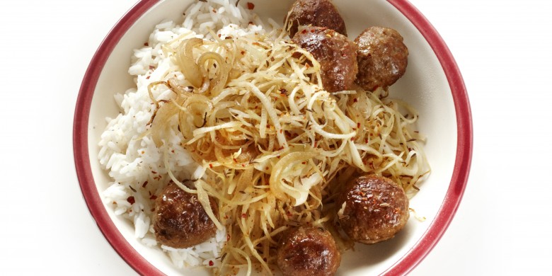 Geroerbakte wittekoolschotel met gehaktballetjes