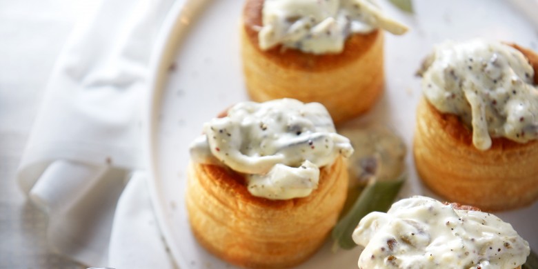 Pasteitje met paddenstoelen, mosterd en salie