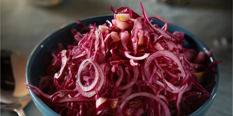 Rodekoolsalade met munt