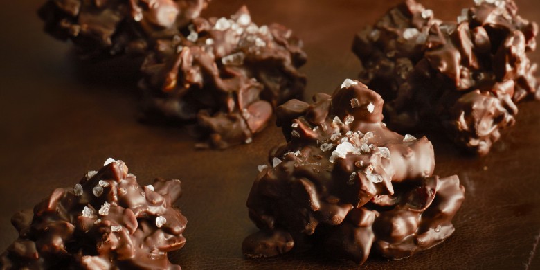 Choco-amandelrotsjes met cranberry's en zeezout