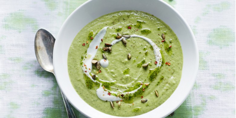 Avocadosoep met korianderolie