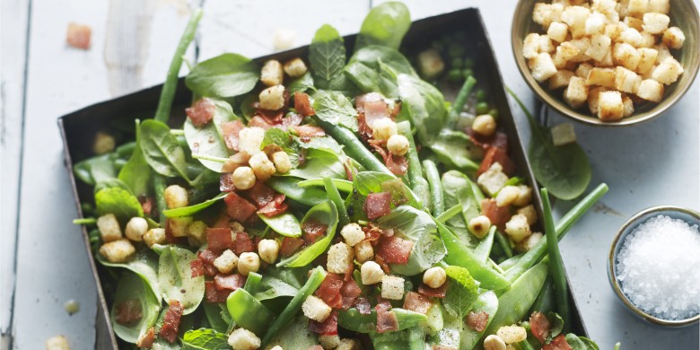 Boontjessalade met kruiden en beenham