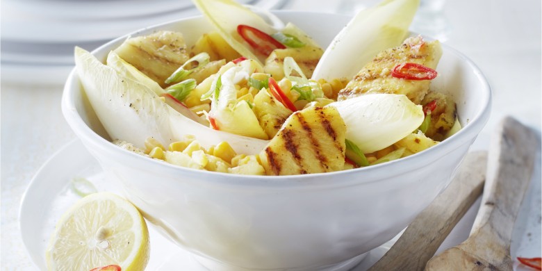 Pikante salade met gegrilde ananas