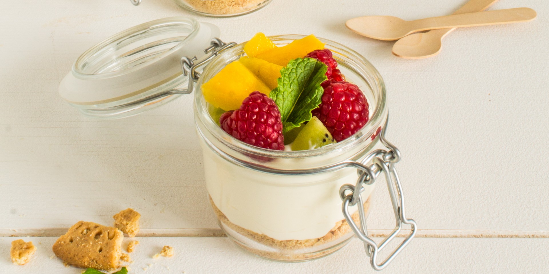 Cheesecakeglaasjes met vers fruit