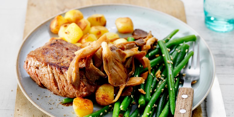 Biefstuk met sesam en boontjes