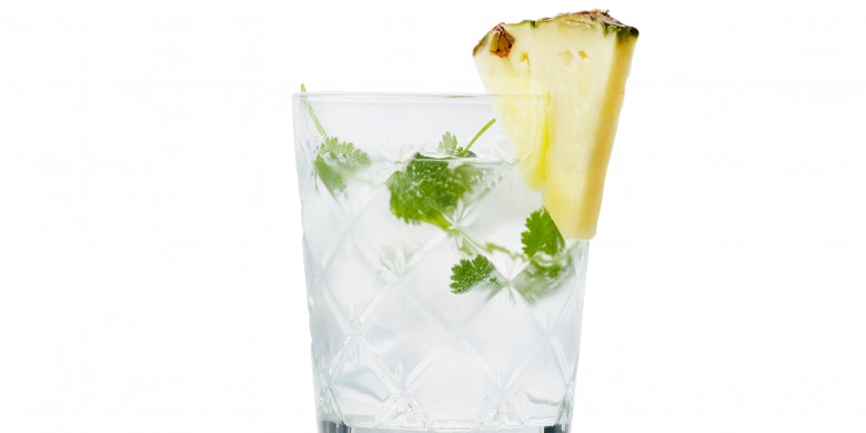 Gin-tonic met ananas en koriander