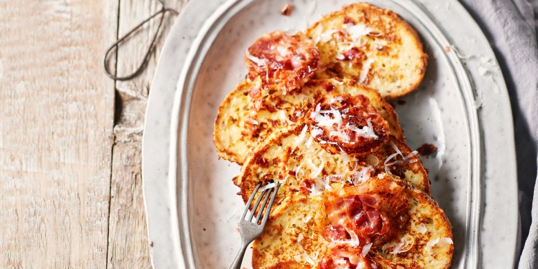 Wentelteefjes met pancetta en parmezaan