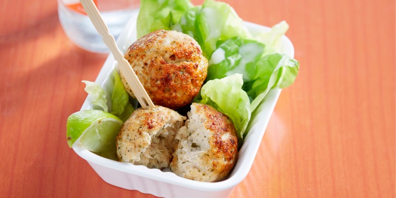 Kipballetjes met dragon en mosterdjus