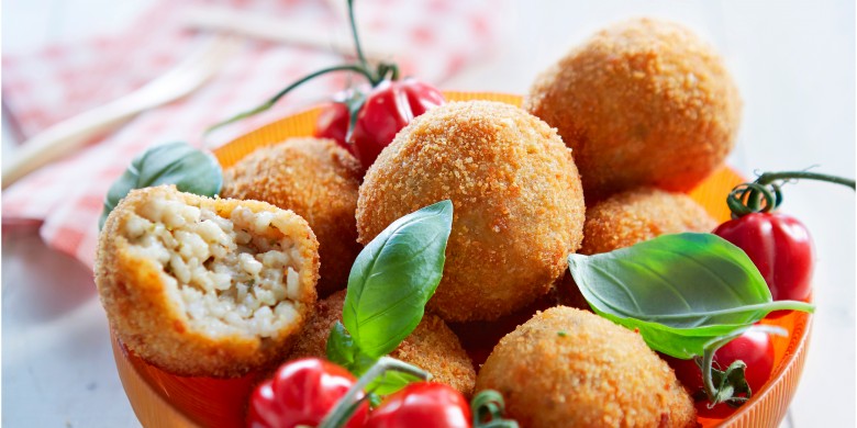 Risottoballetjes met kaas en oregano