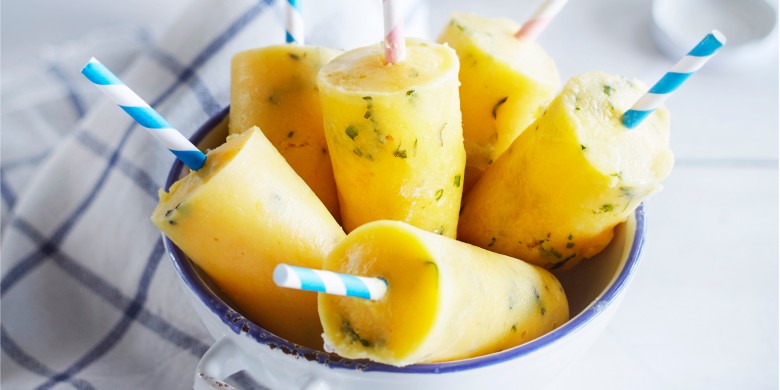 Vla-ijsjes met mango en munt
