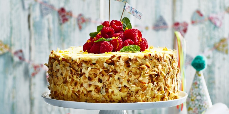 Frisse frambozentaart met amandel