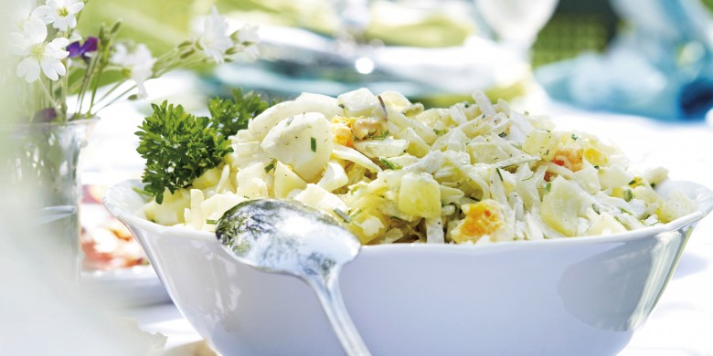 Aardappel-venkelsalade met eieren en dragonmayonaise