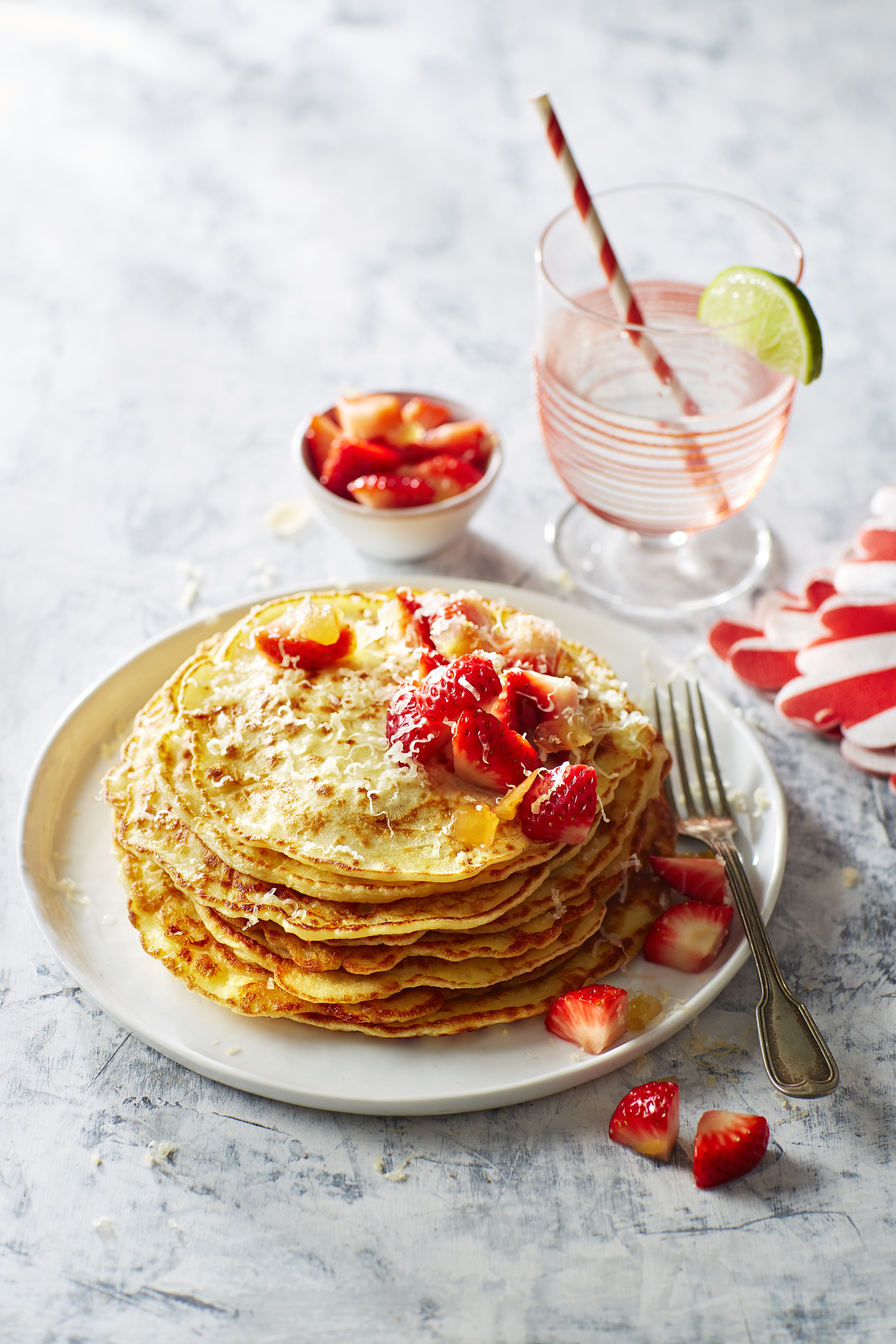 Kaaspannenkoek met aardbei-gembercompote