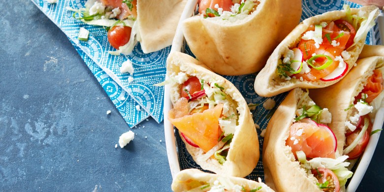 Pita 'fattoush' met gerookte zalm