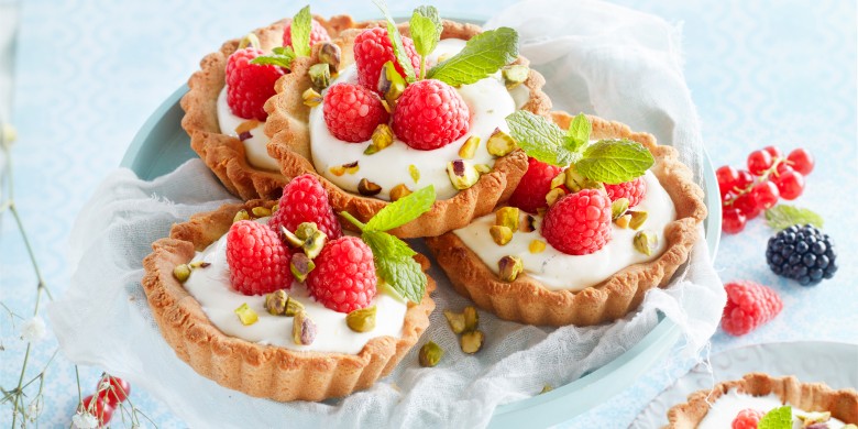 Frambozentaartjes met pistache