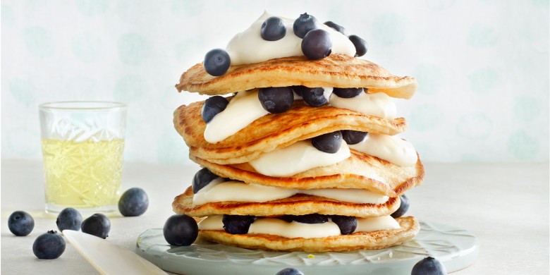 Pannenkoekjes met blauwe bessen en limoncello-room