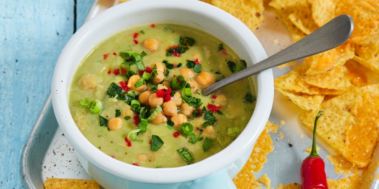 Avocadosoep met nacho's