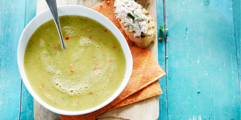 Courgettesoep met bruschetta en makreelrillette