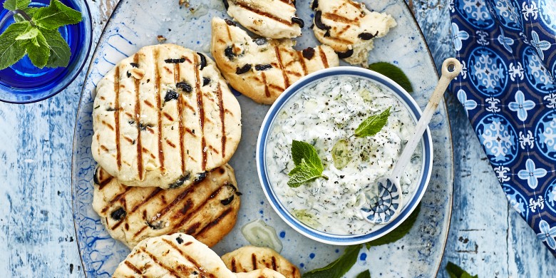 Olijvenbroodjes met tzatziki