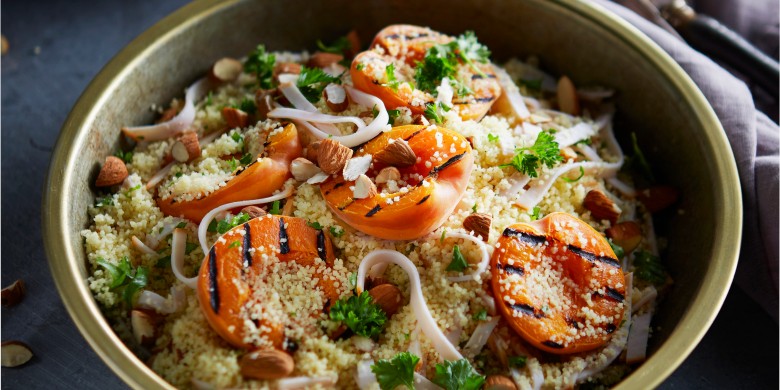 Couscoussalade met gegrilde abrikozen