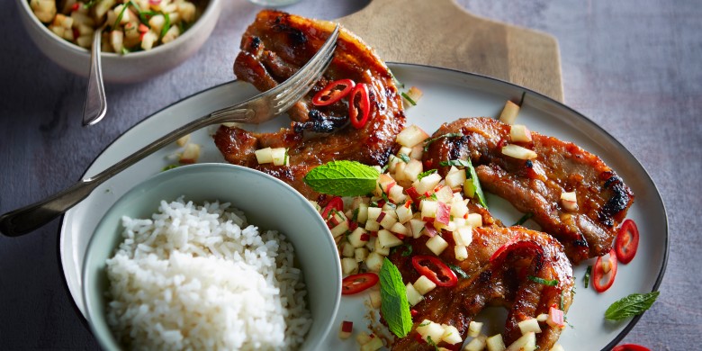 Pikante nectarinesalsa met oosterse speklapjes