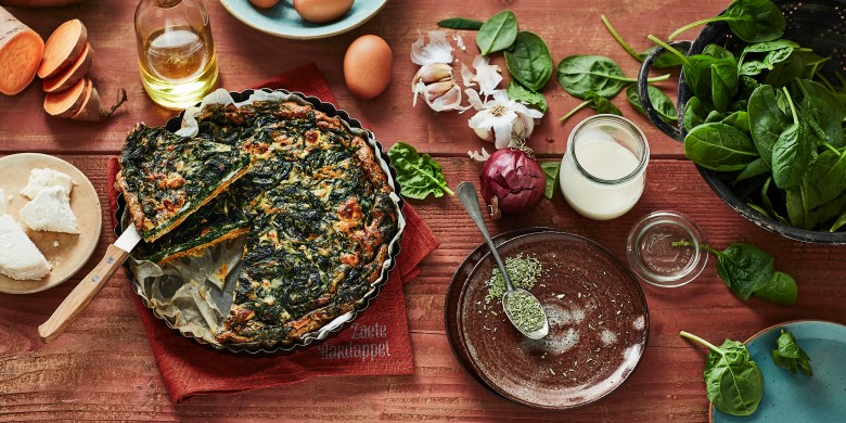 Quiche van zoete aardappel met spinazie en geitenkaas