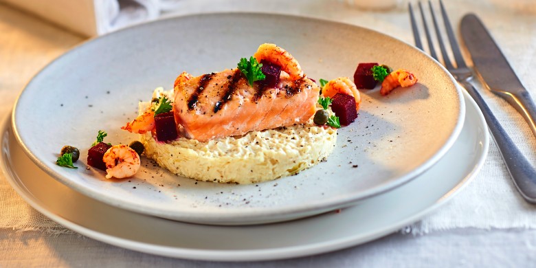 Gegrilde zalm op anijszuurkool