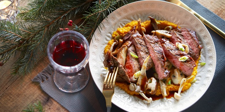 Gegrilde entrecote met wortelpuree en paddenstoelenjus