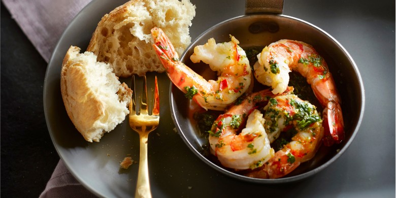 Garnalen met koriander-muntsalsa